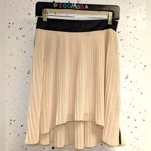 Romeo & Juliet Pleated Skirt SMALL Gossip Girl Neutral Hi Lo | 240628